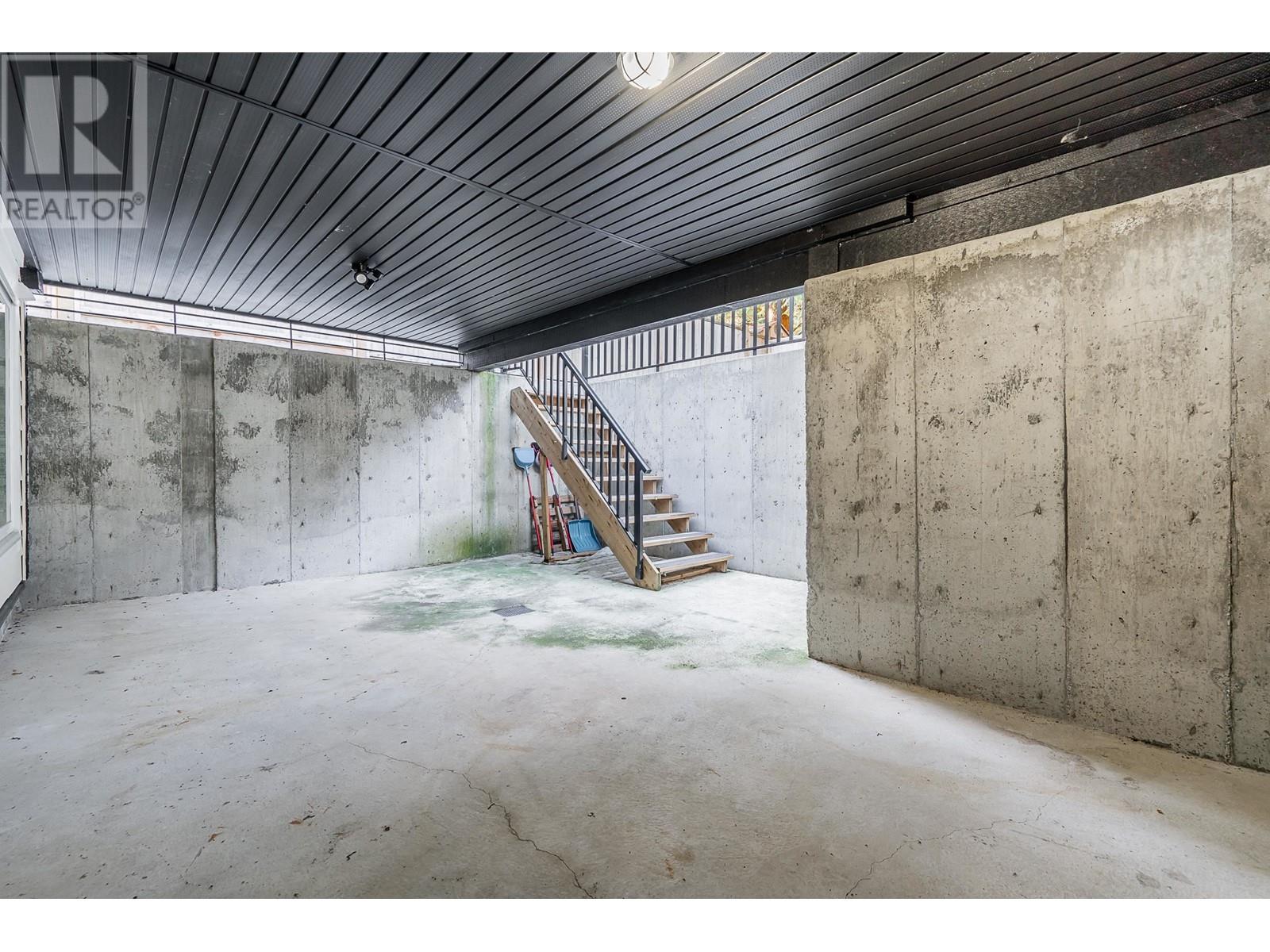 1837 COQUITLAM AVENUE, Port Coquitlam real estate listing R2998505