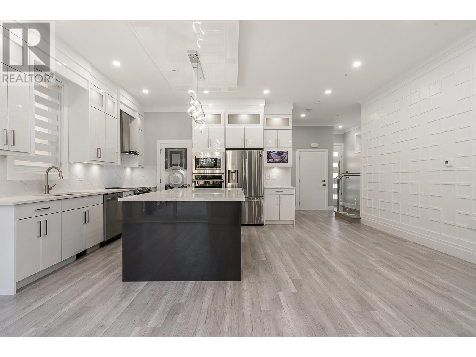 1837 COQUITLAM AVENUE, Port Coquitlam real estate listing R2998505