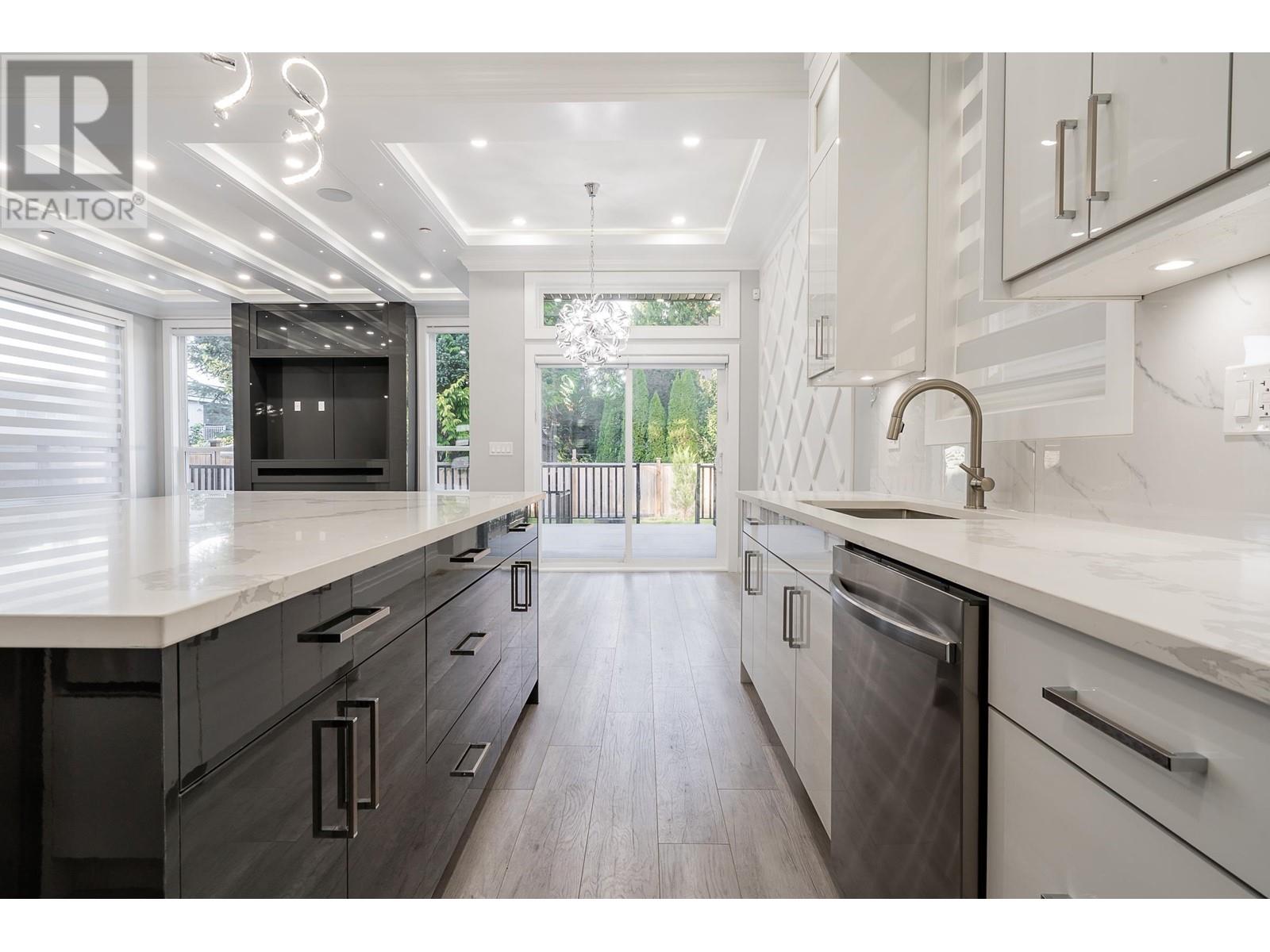 1837 COQUITLAM AVENUE, Port Coquitlam real estate listing R2998505