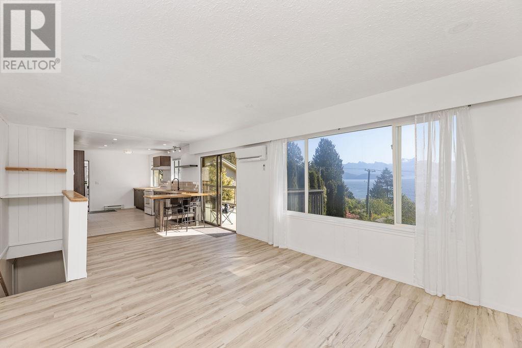775 MARINE DRIVE, Gibsons
