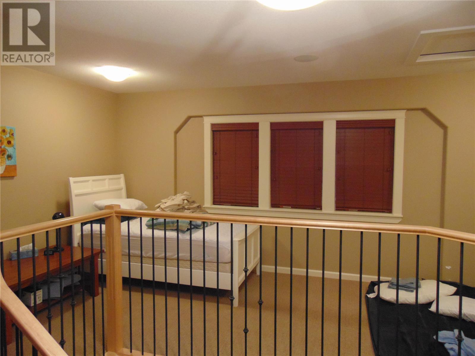 30 1130 Riverside Avenue, Sicamous