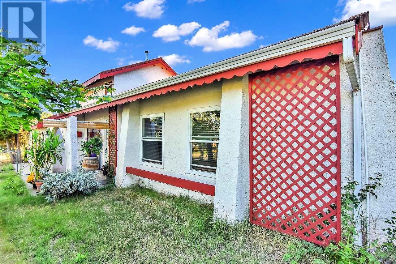  6422 Mack Road, Peachland