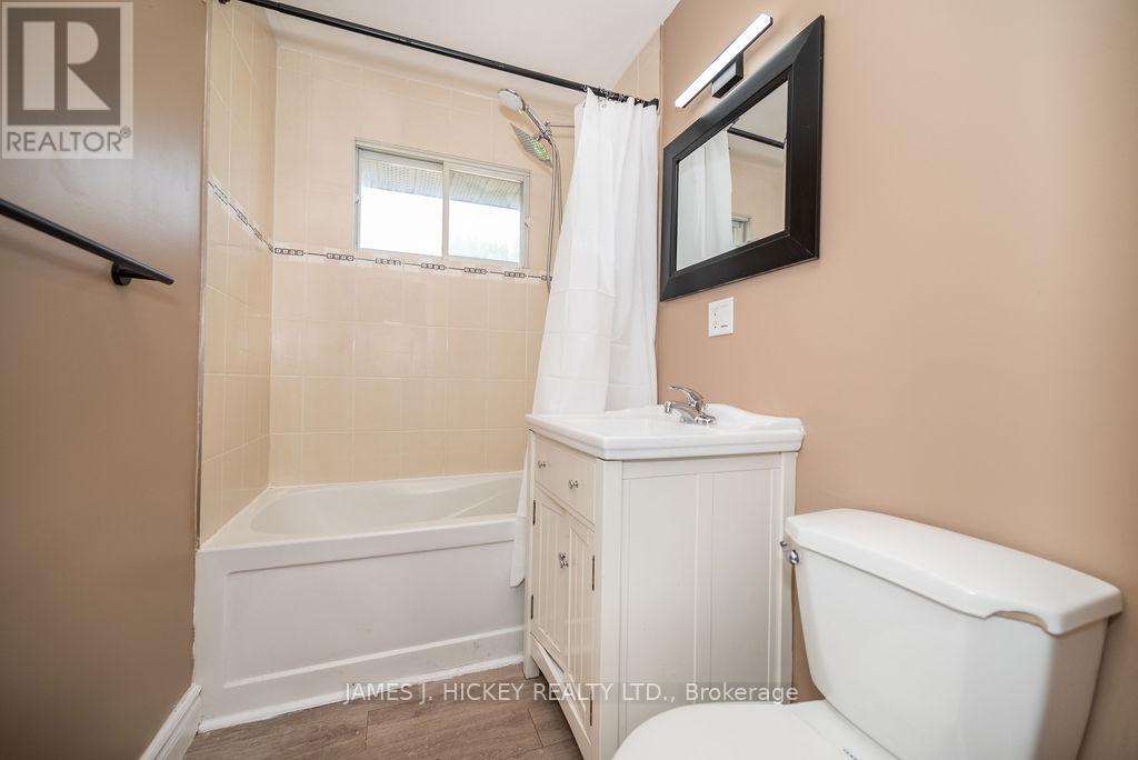Photo 3 of 140 Cecelia Street, Pembroke ON