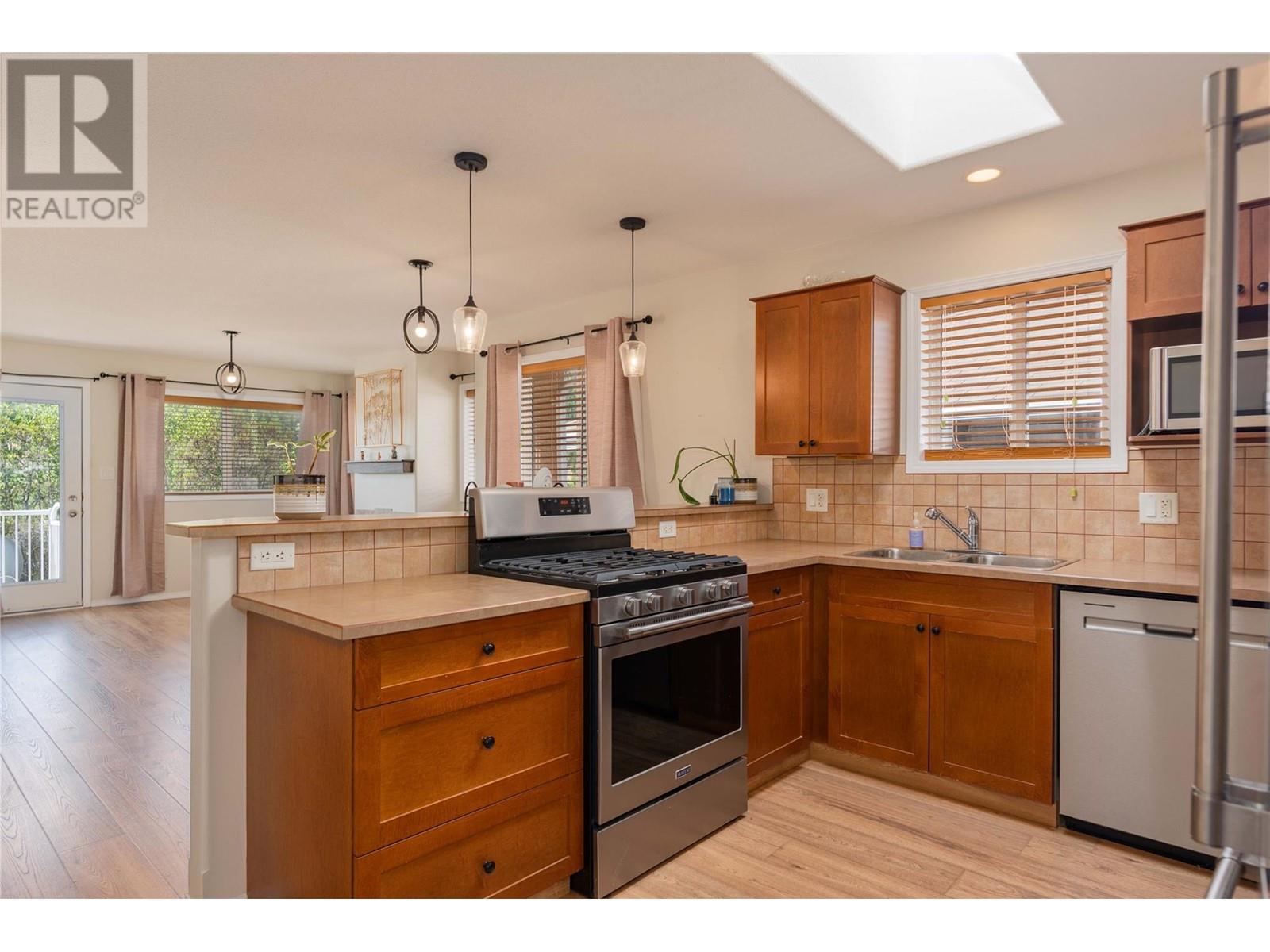 7350 Crema Drive, Trail