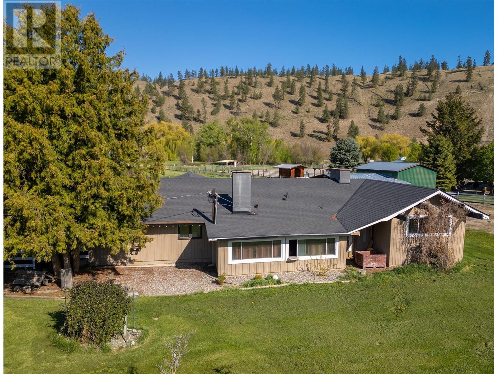  8134 River Road, Oliver