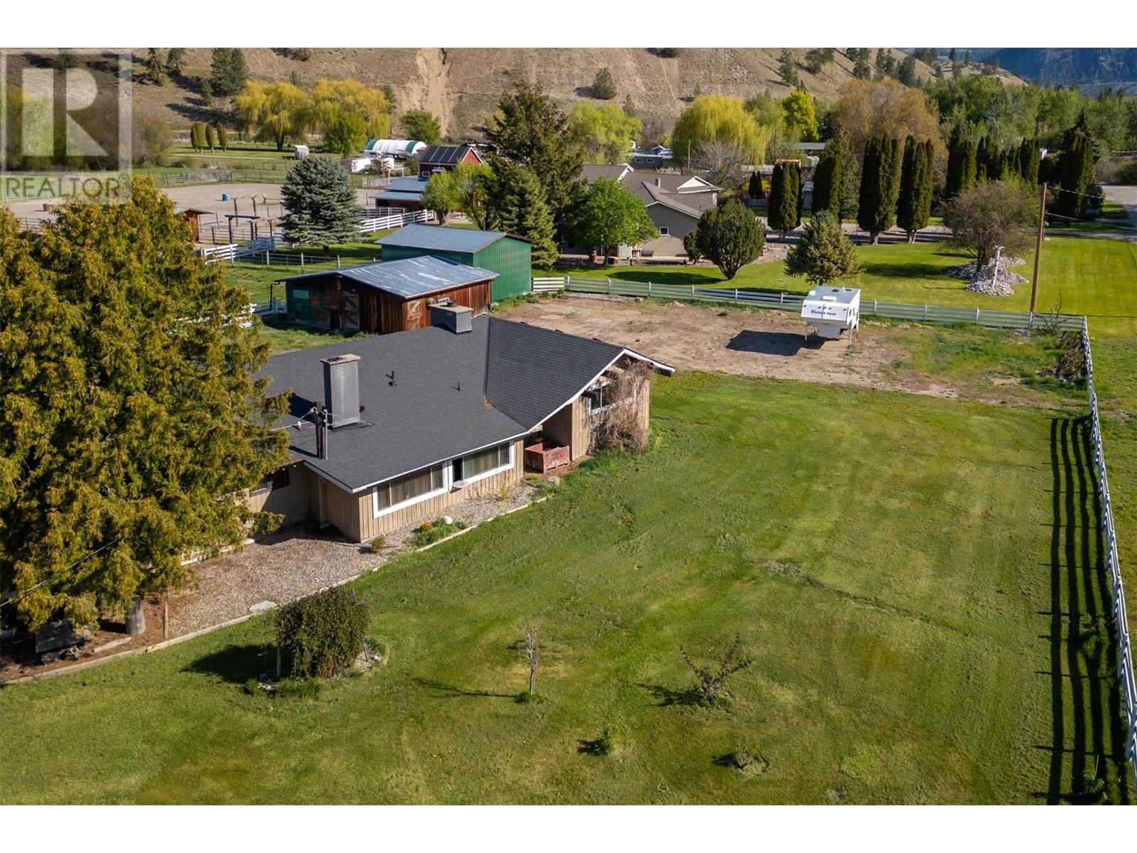  8134 River Road, Oliver