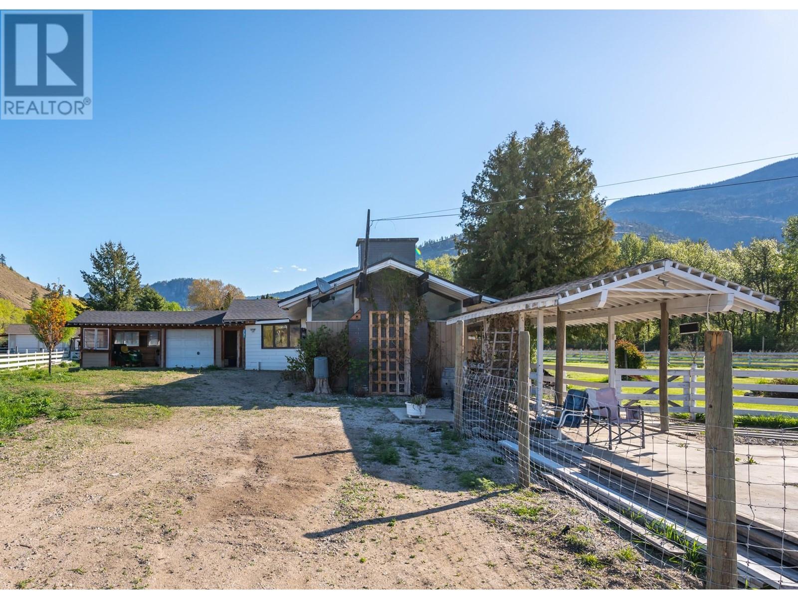  8134 River Road, Oliver
