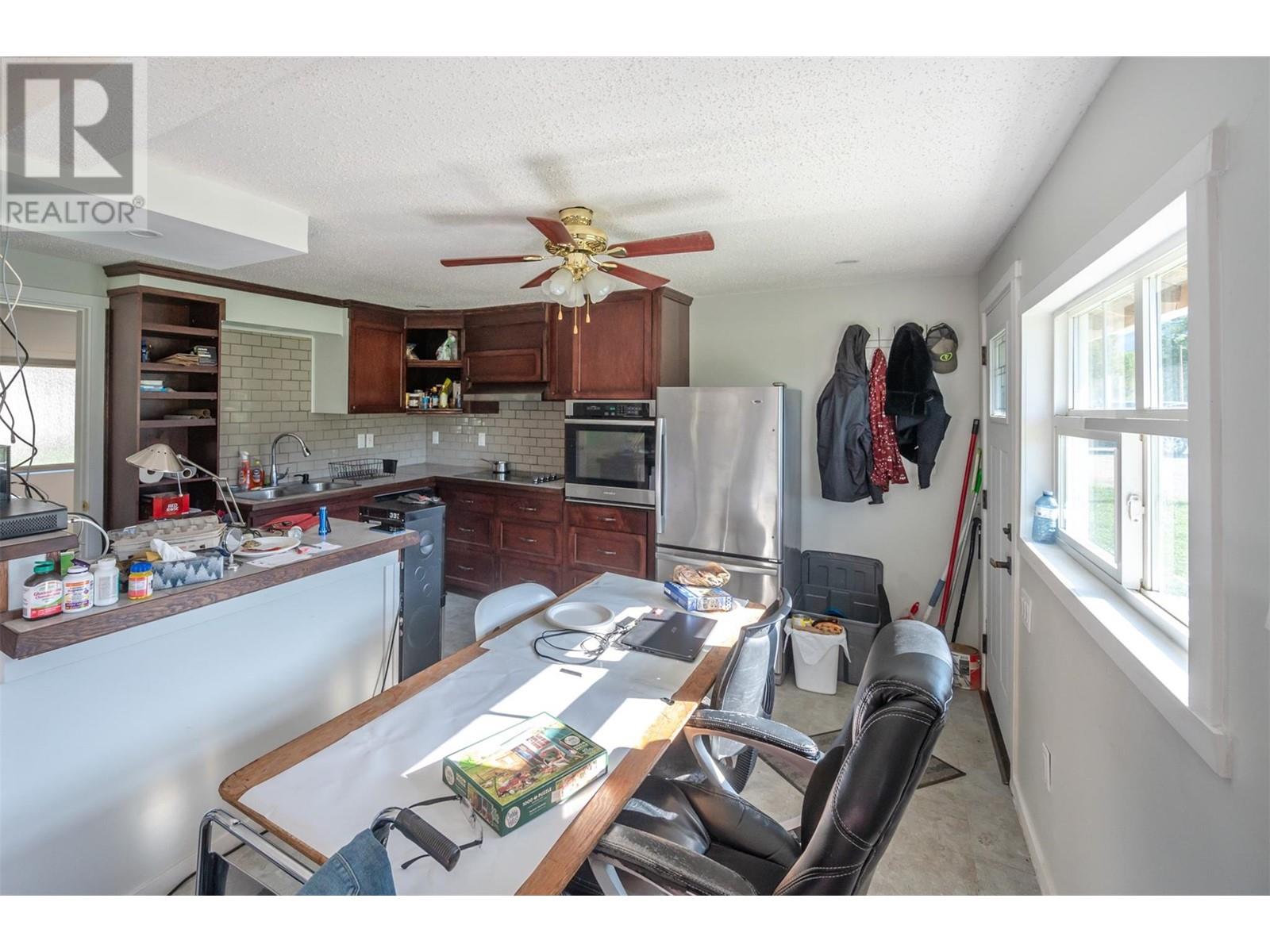  8134 River Road, Oliver