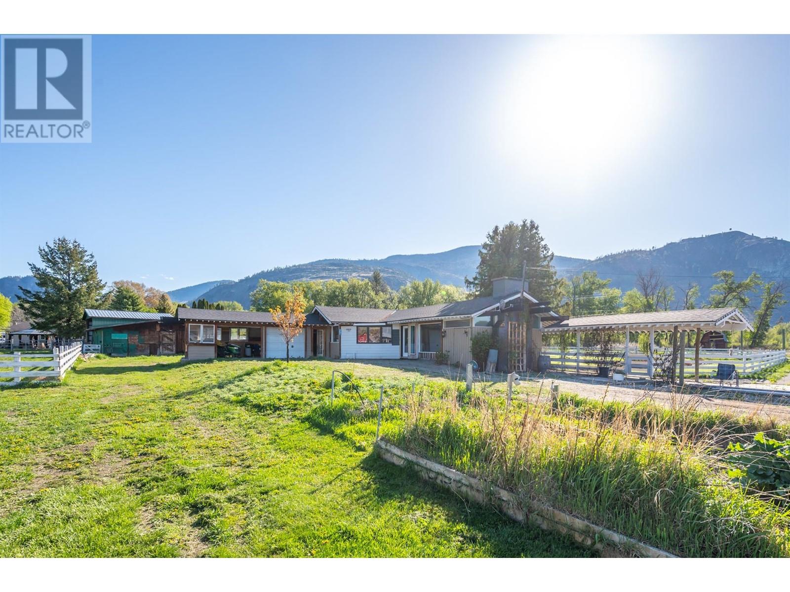  8134 River Road, Oliver