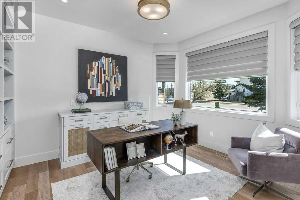 10 Bow Ridge Crescent, Cochrane