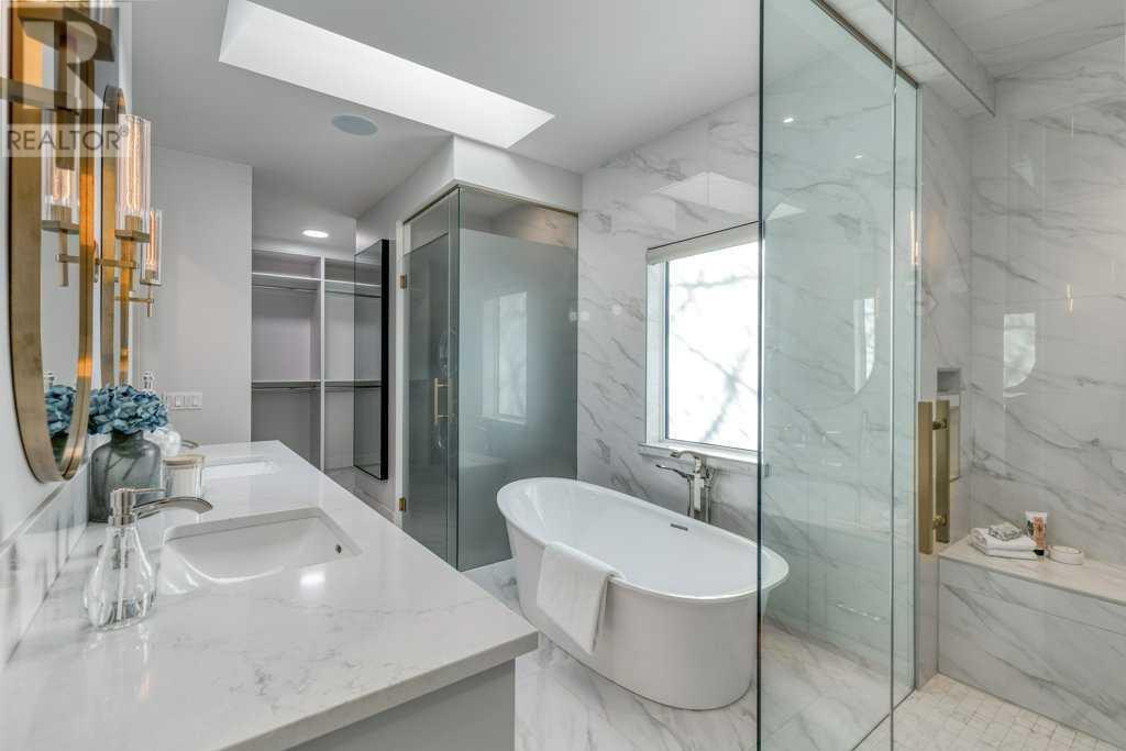 10 Bow Ridge Crescent, Cochrane
