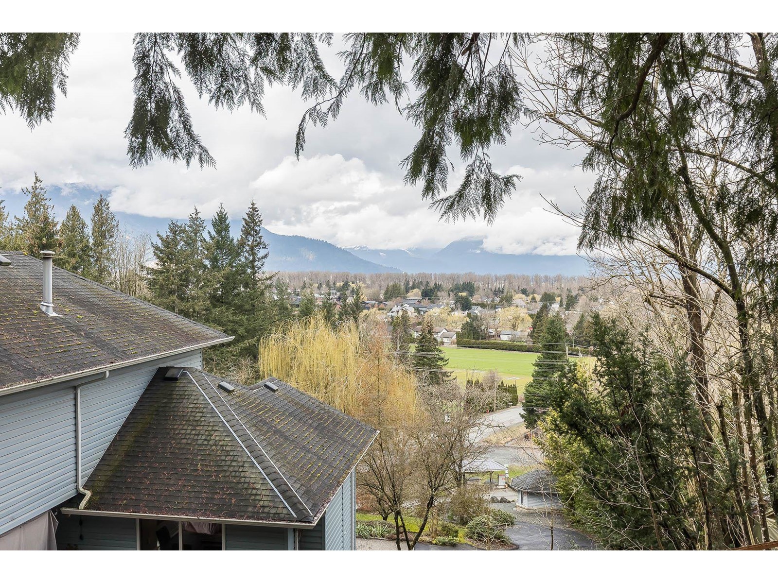 Photo 9 of 42602 Majuba Hill Road Majuba Hill, Yarrow BC
