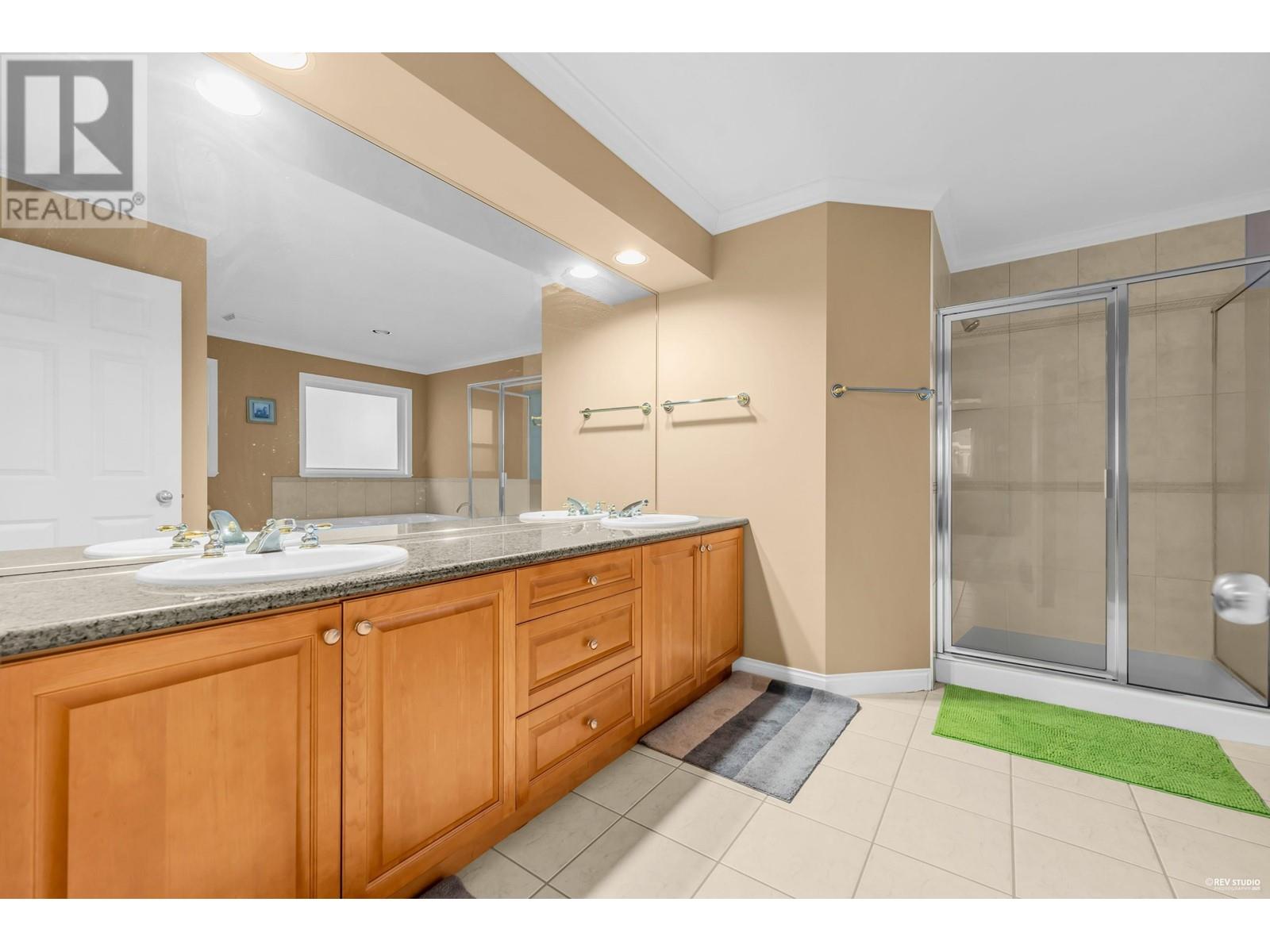 3673 LOCKHART Road, Richmond