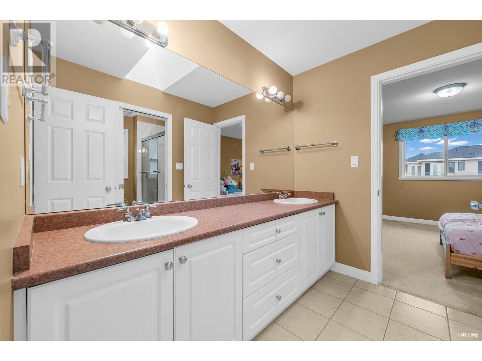 3673 LOCKHART Road, Richmond