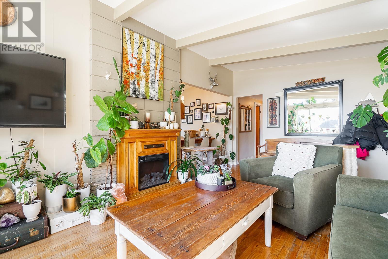 642 LOWER CRESCENT, Squamish real estate listing R2998423