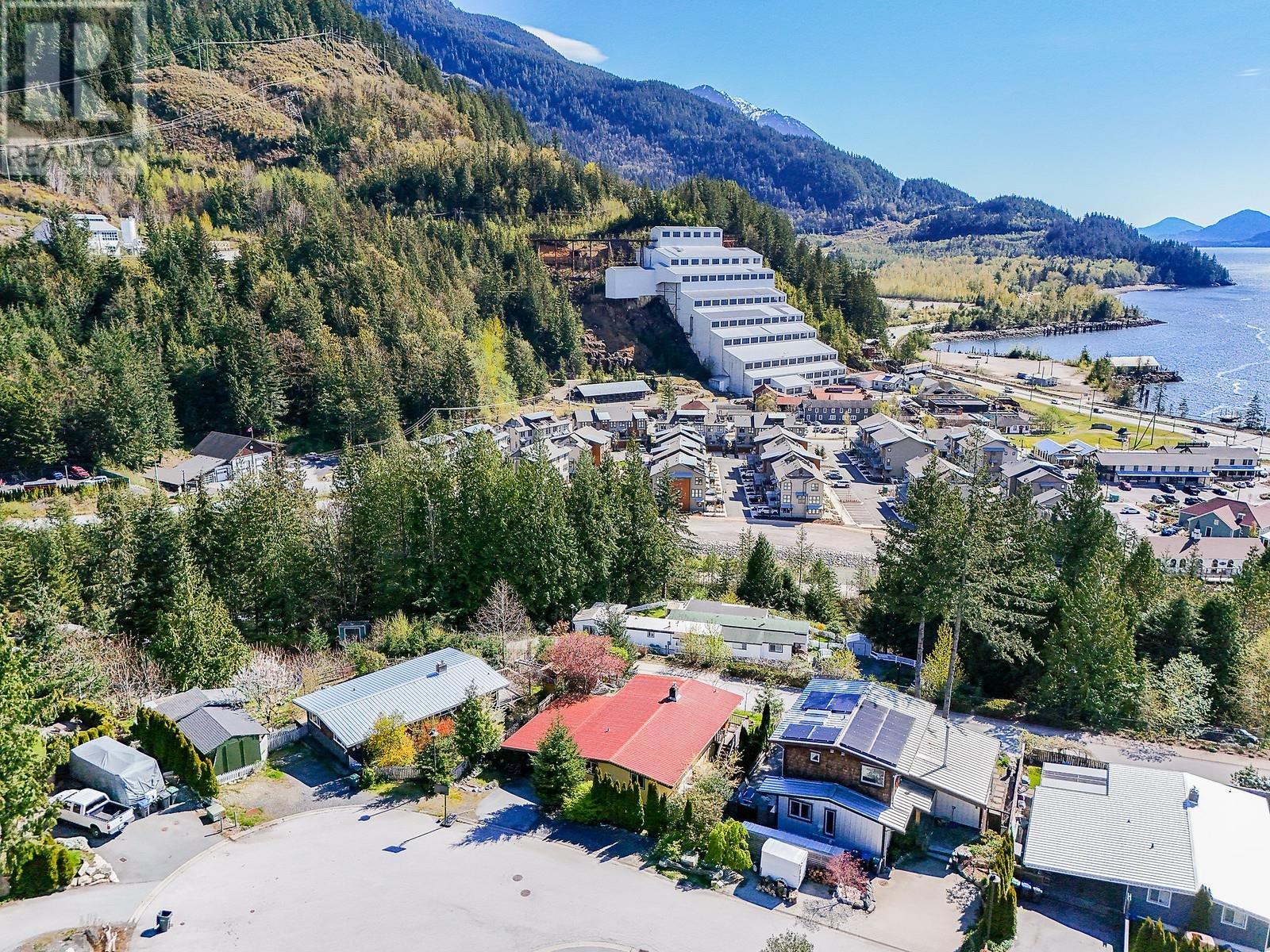 642 LOWER CRESCENT, Squamish real estate listing R2998423