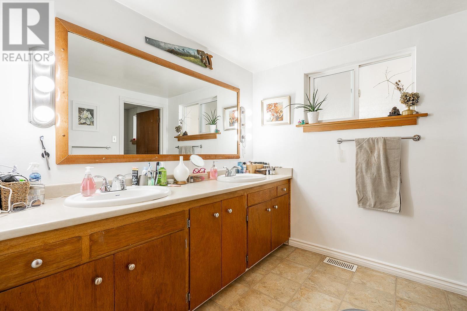 642 LOWER CRESCENT, Squamish real estate listing R2998423