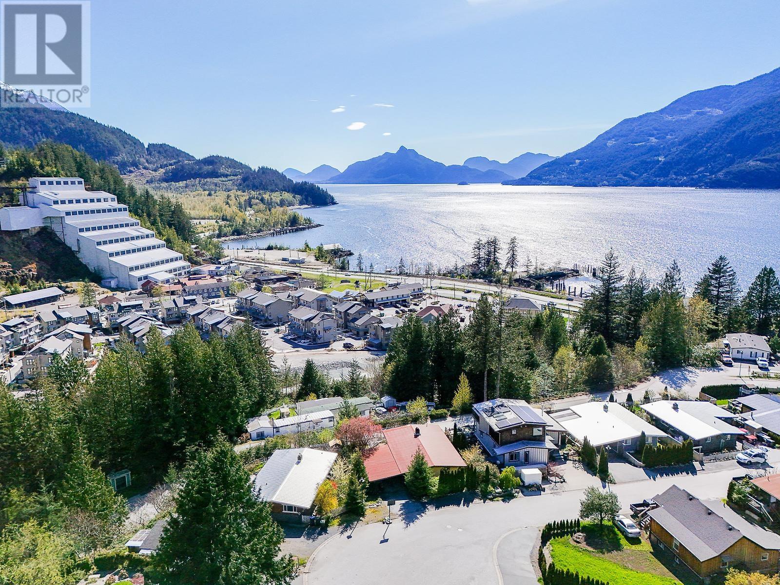642 LOWER CRESCENT, Squamish real estate listing R2998423