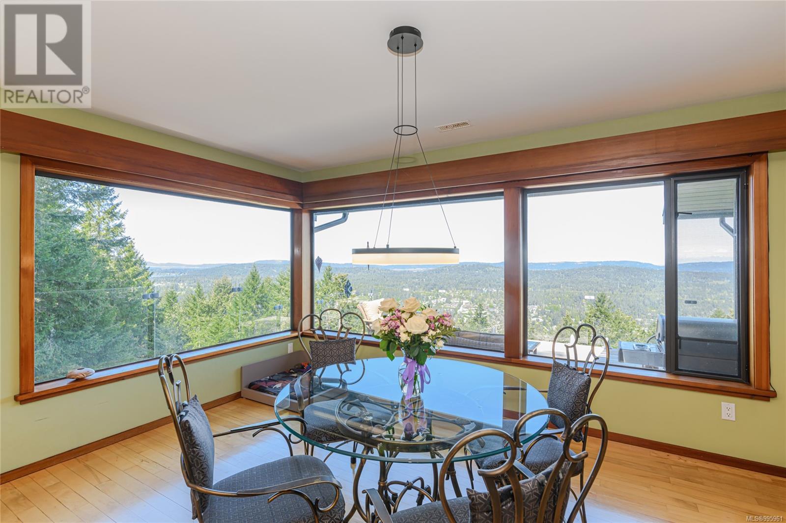 234 Wilkie Way, Salt Spring