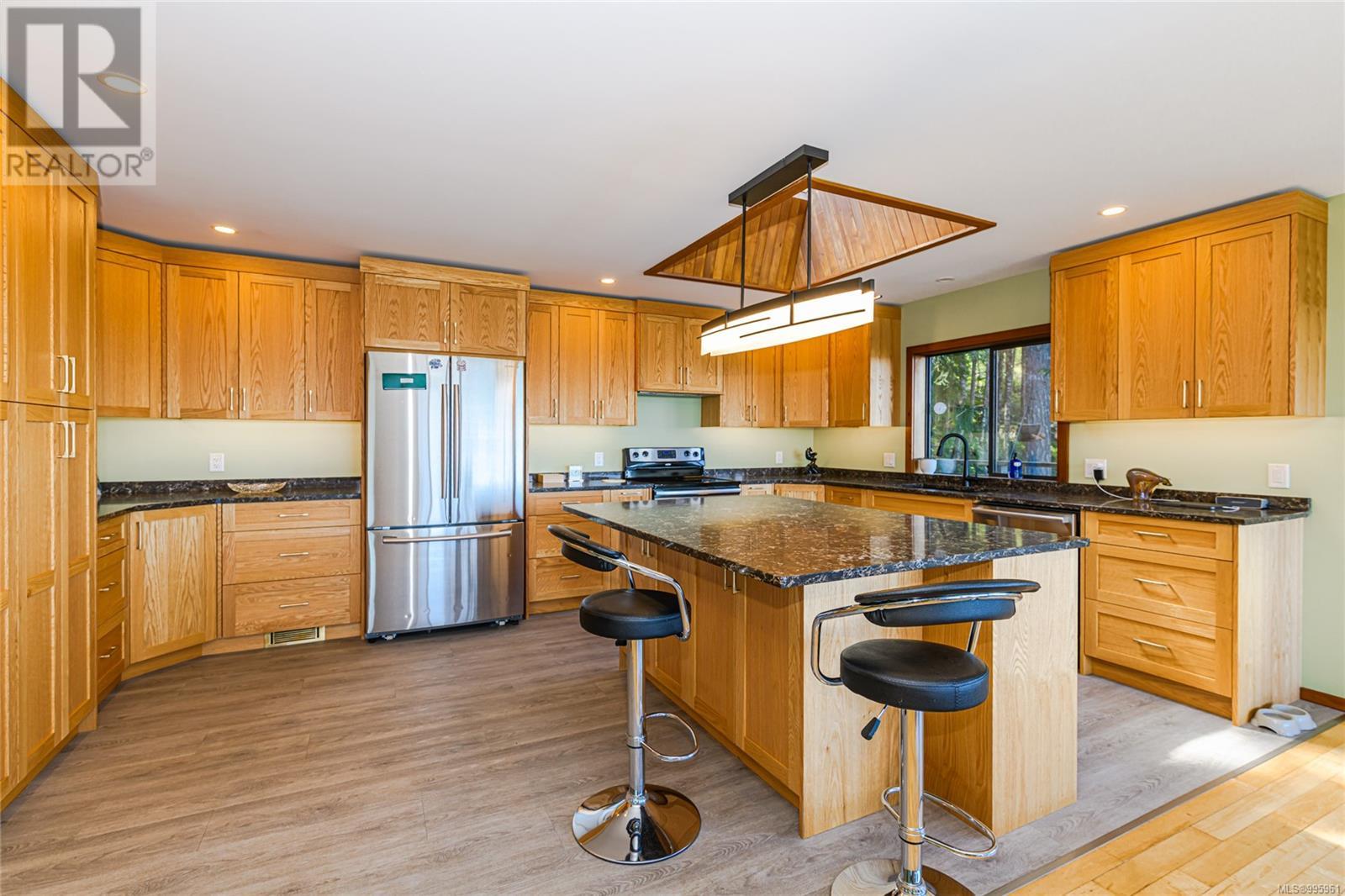 234 Wilkie Way, Salt Spring