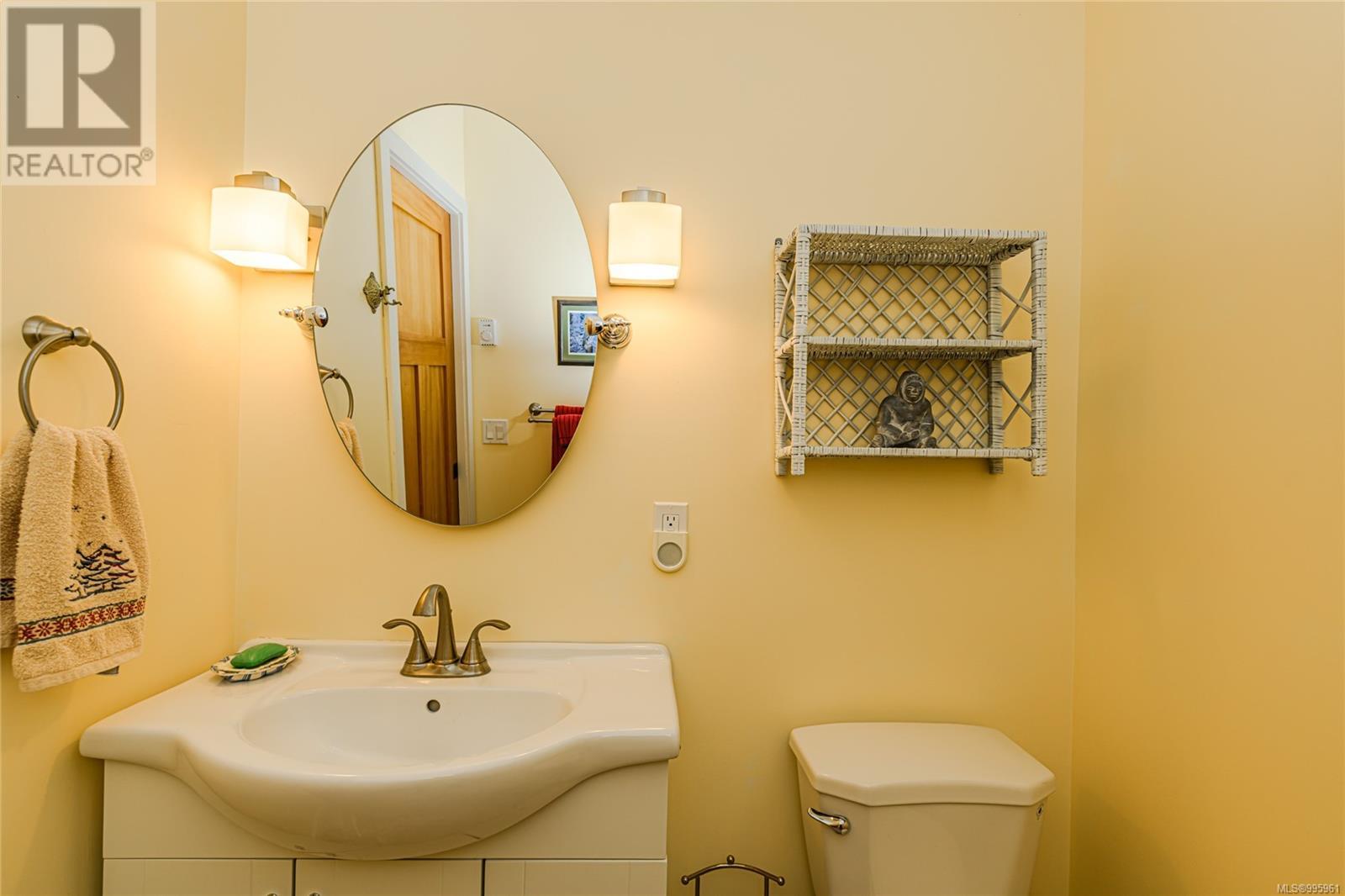 234 Wilkie Way, Salt Spring