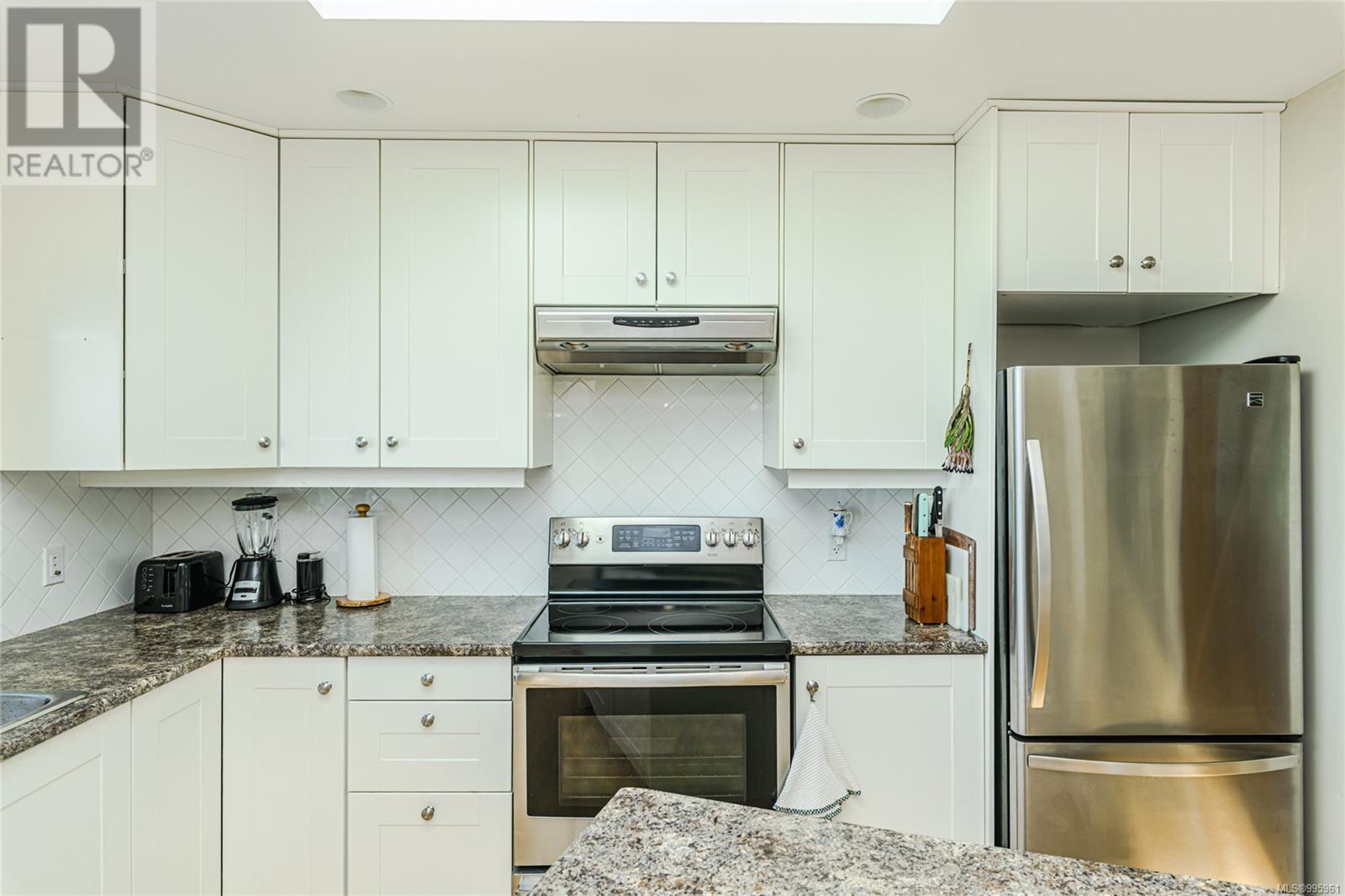 234 Wilkie Way, Salt Spring
