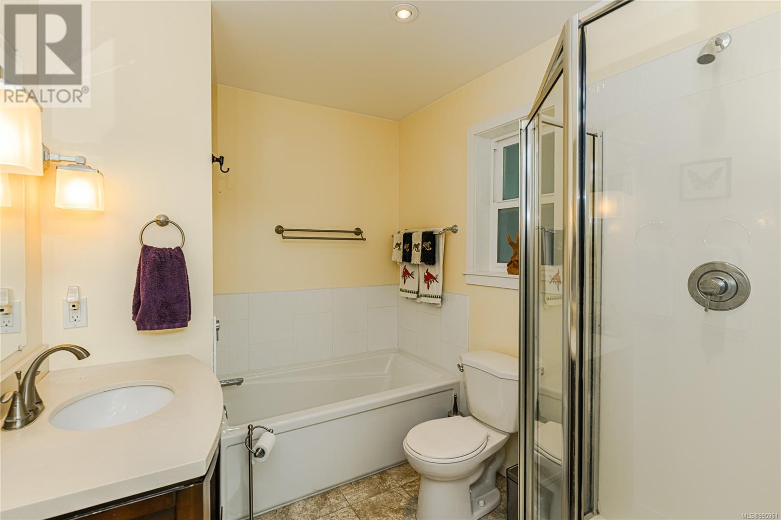 234 Wilkie Way, Salt Spring