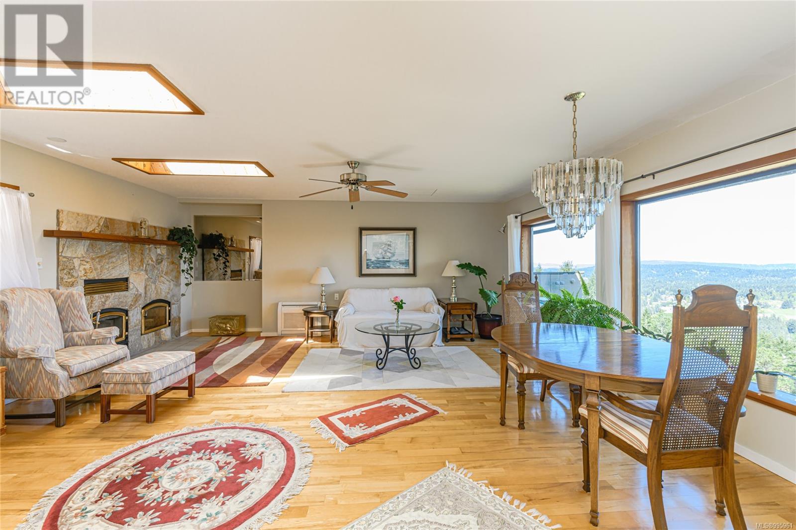 234 Wilkie Way, Salt Spring