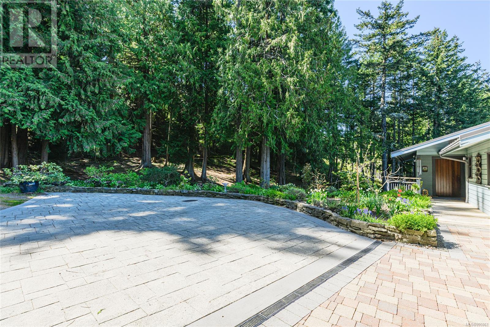 234 Wilkie Way, Salt Spring