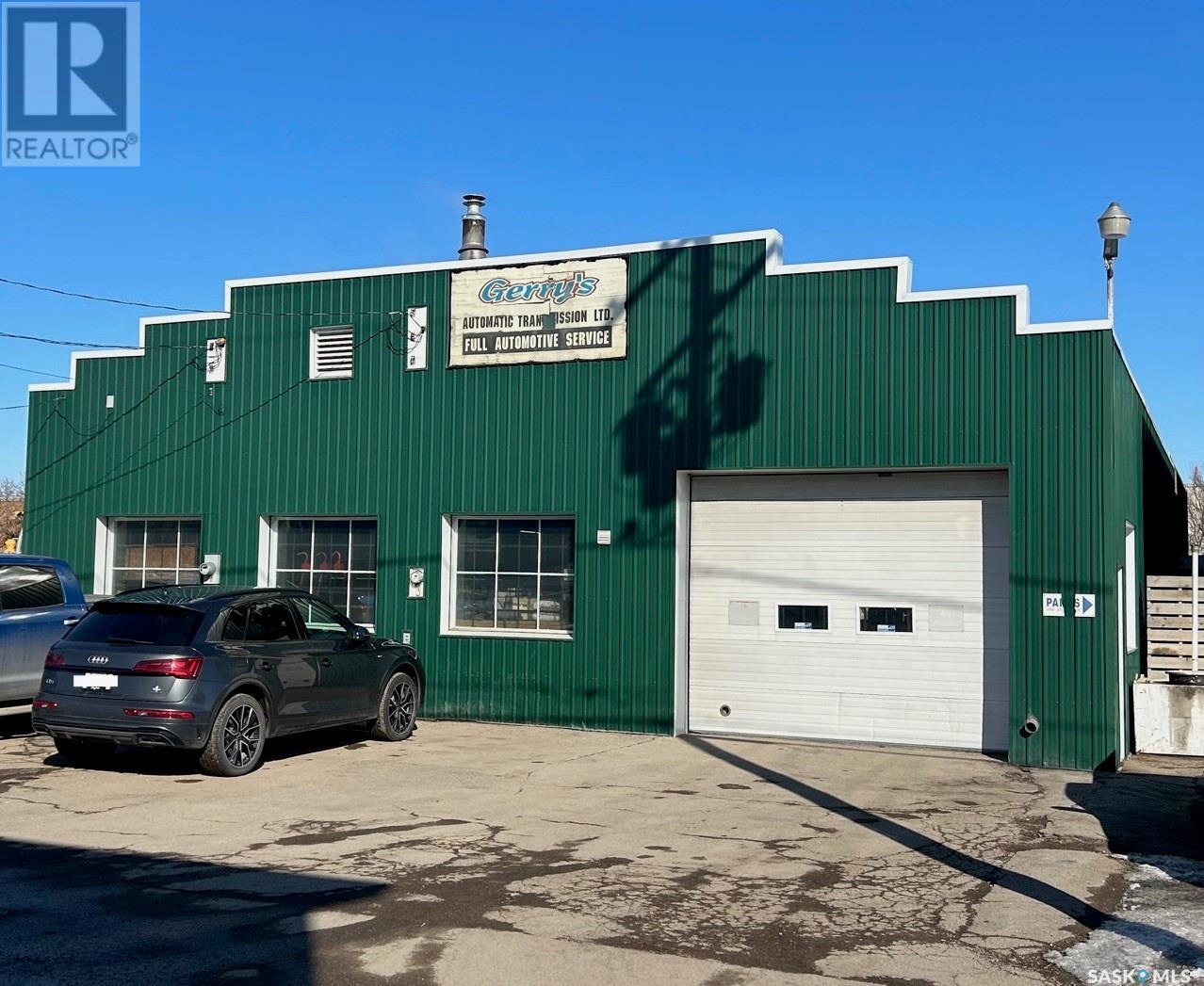 Photo 2 of 1120 Albert Street, Regina SK