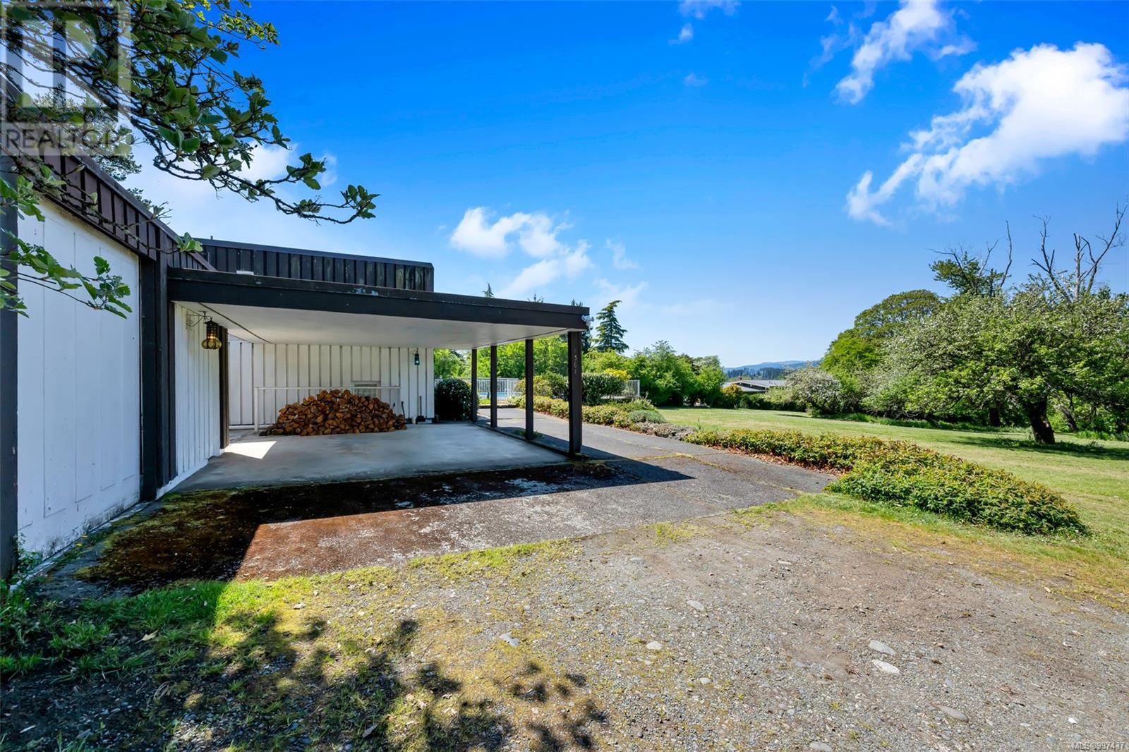 Photo 14 of 6364 Deykin Ave, Duncan BC