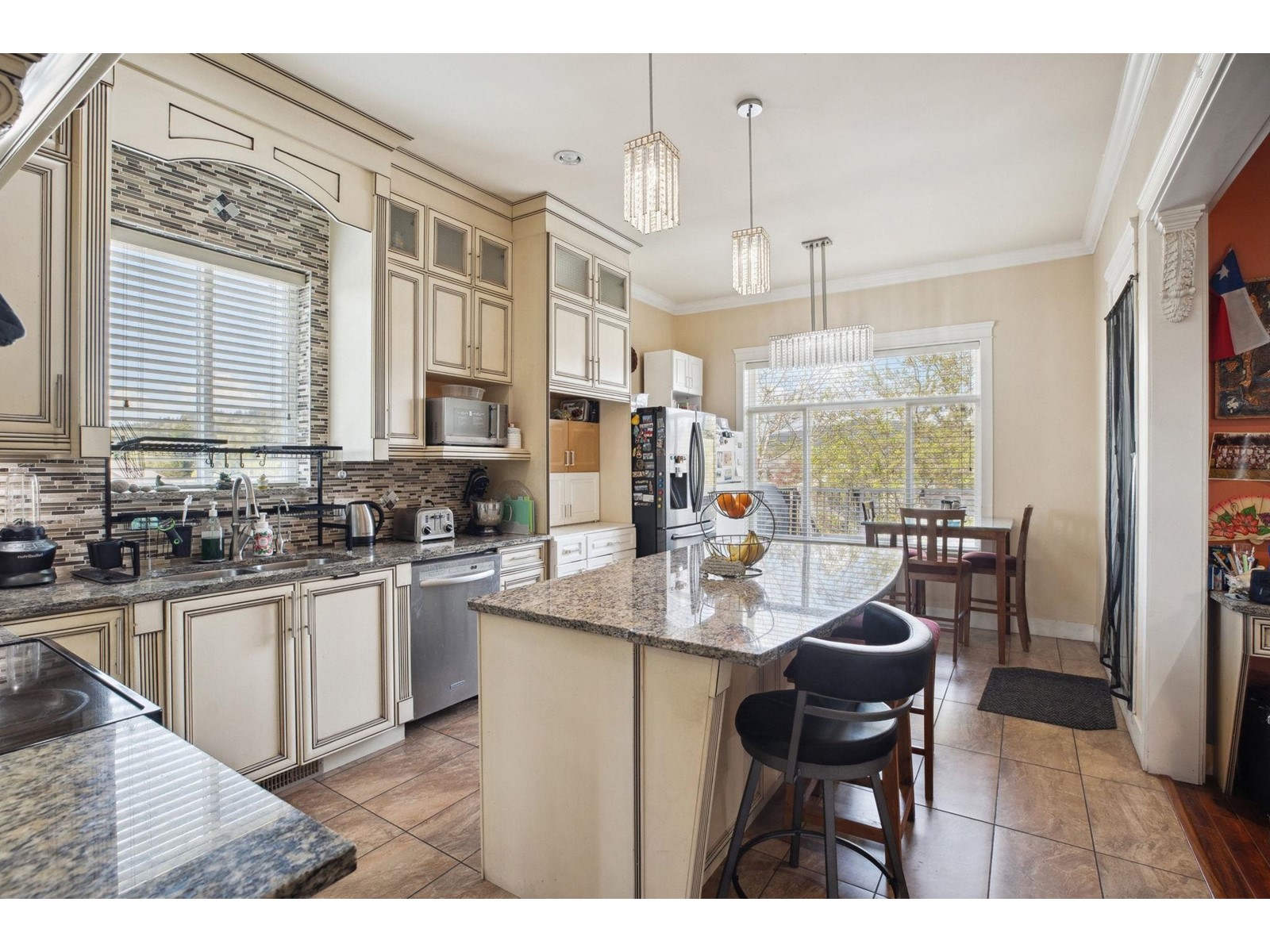 Photo 13 of 32577 Mitchell Avenue, Mission BC