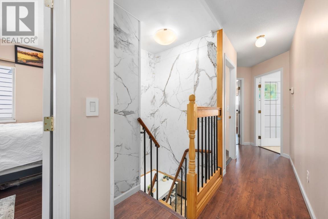 1038 WALLS AVENUE, Coquitlam