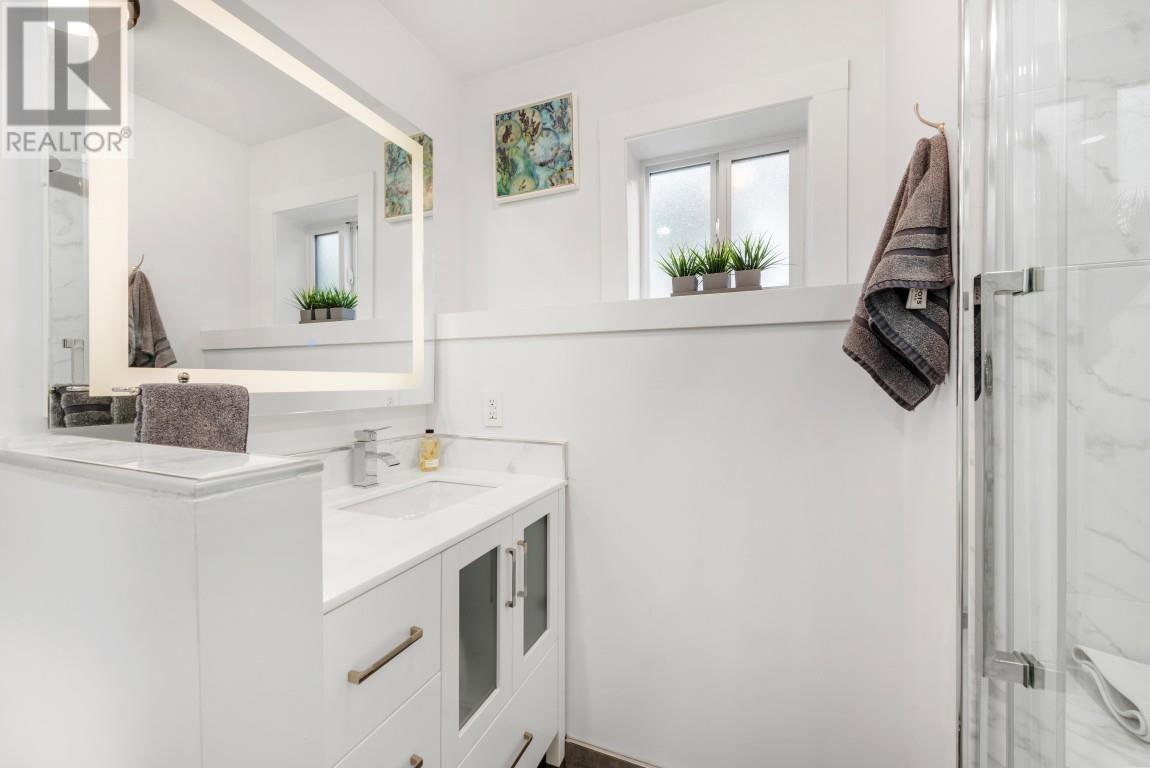 1038 WALLS AVENUE, Coquitlam