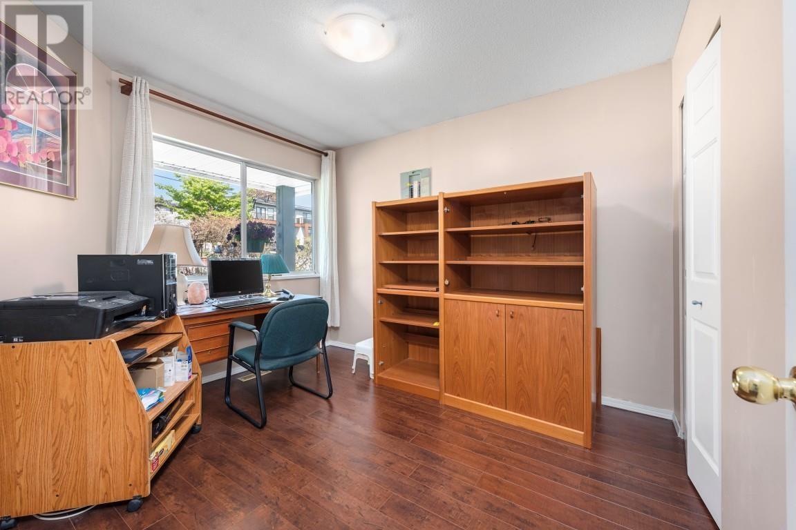 1038 WALLS AVENUE, Coquitlam