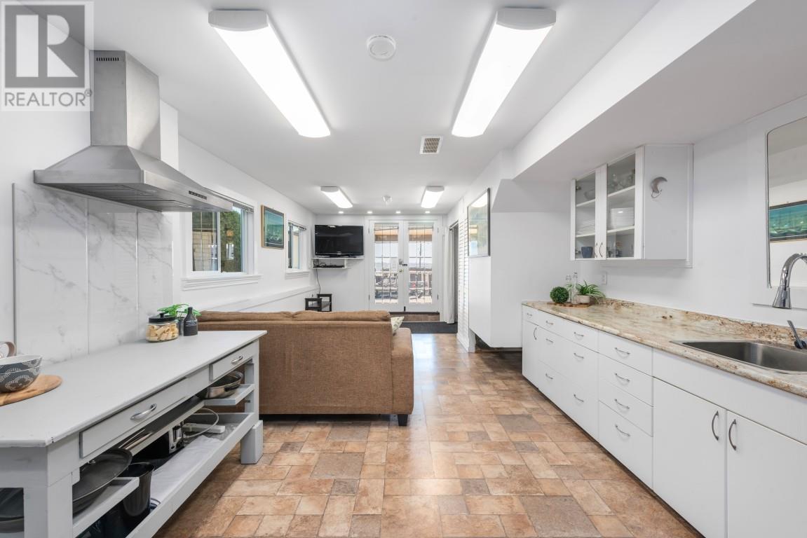 1038 WALLS AVENUE, Coquitlam