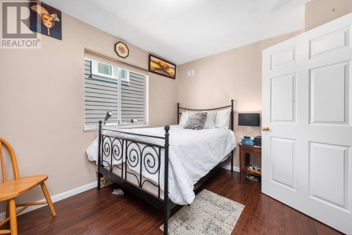 1038 WALLS AVENUE, Coquitlam