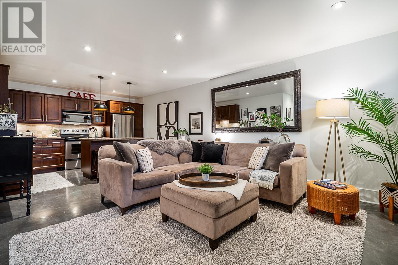3394 MAHON AVENUE, North Vancouver real estate listing R2997977