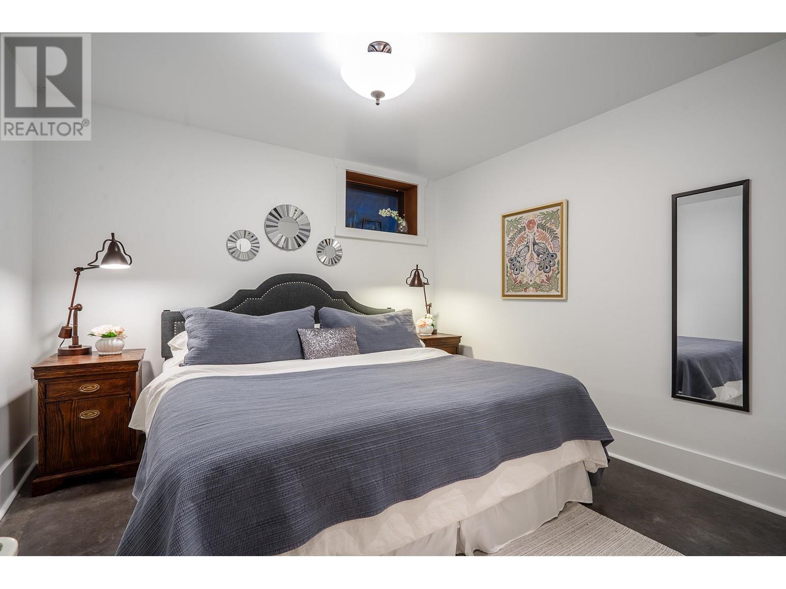 3394 MAHON AVENUE, North Vancouver real estate listing R2997977