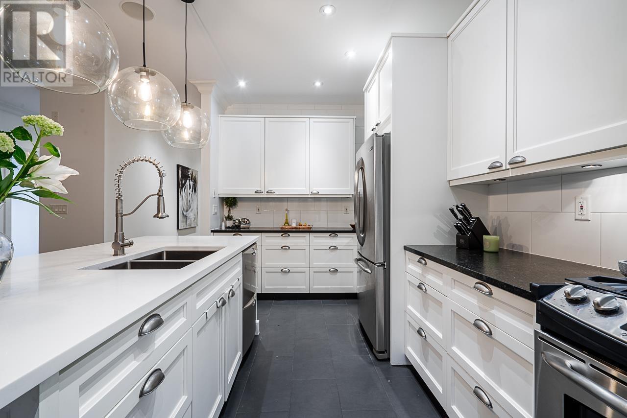 3394 MAHON AVENUE, North Vancouver real estate listing R2997977