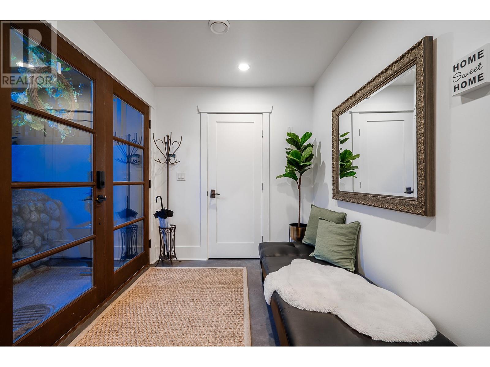 3394 MAHON AVENUE, North Vancouver real estate listing R2997977