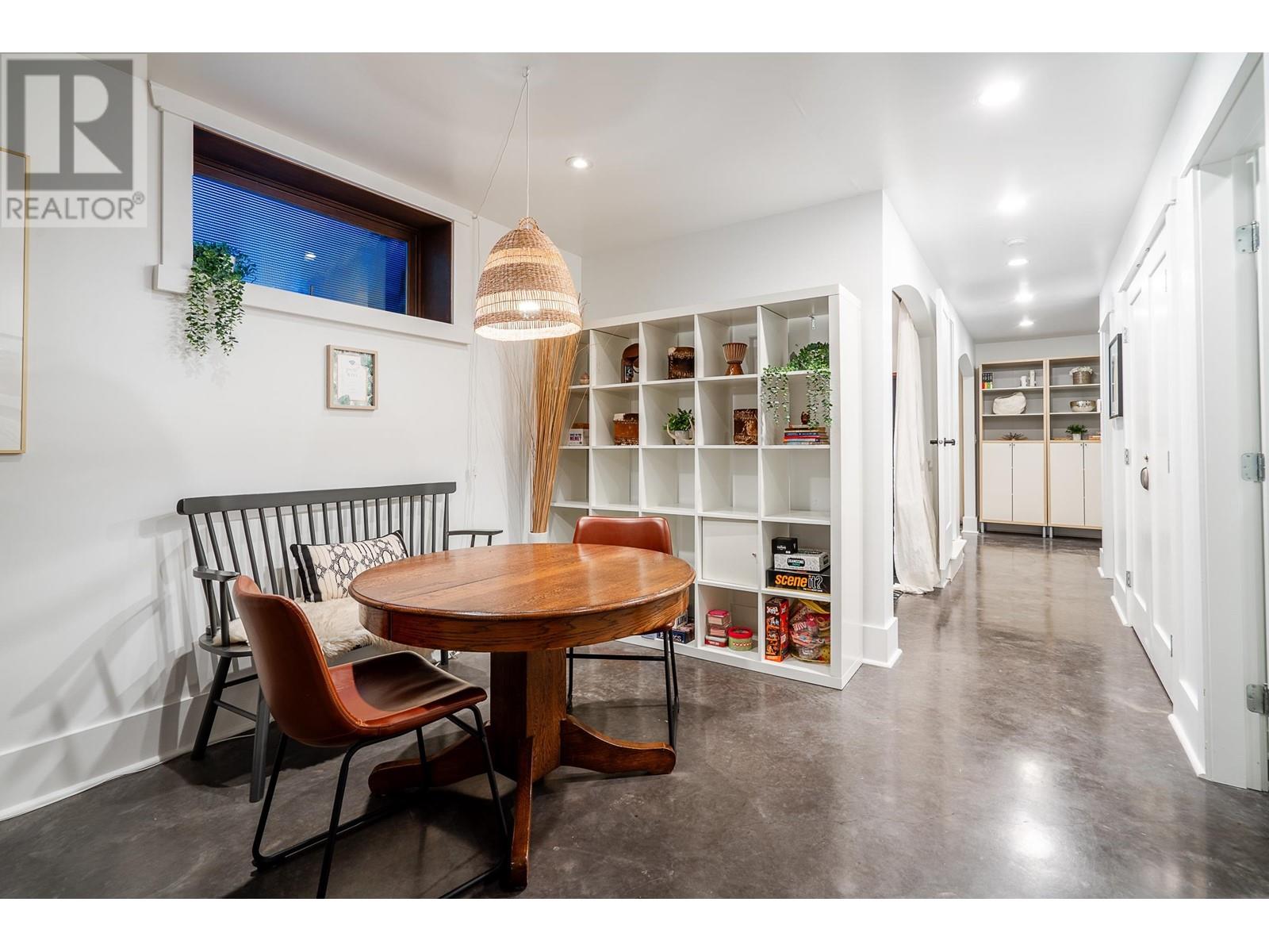 3394 MAHON AVENUE, North Vancouver real estate listing R2997977