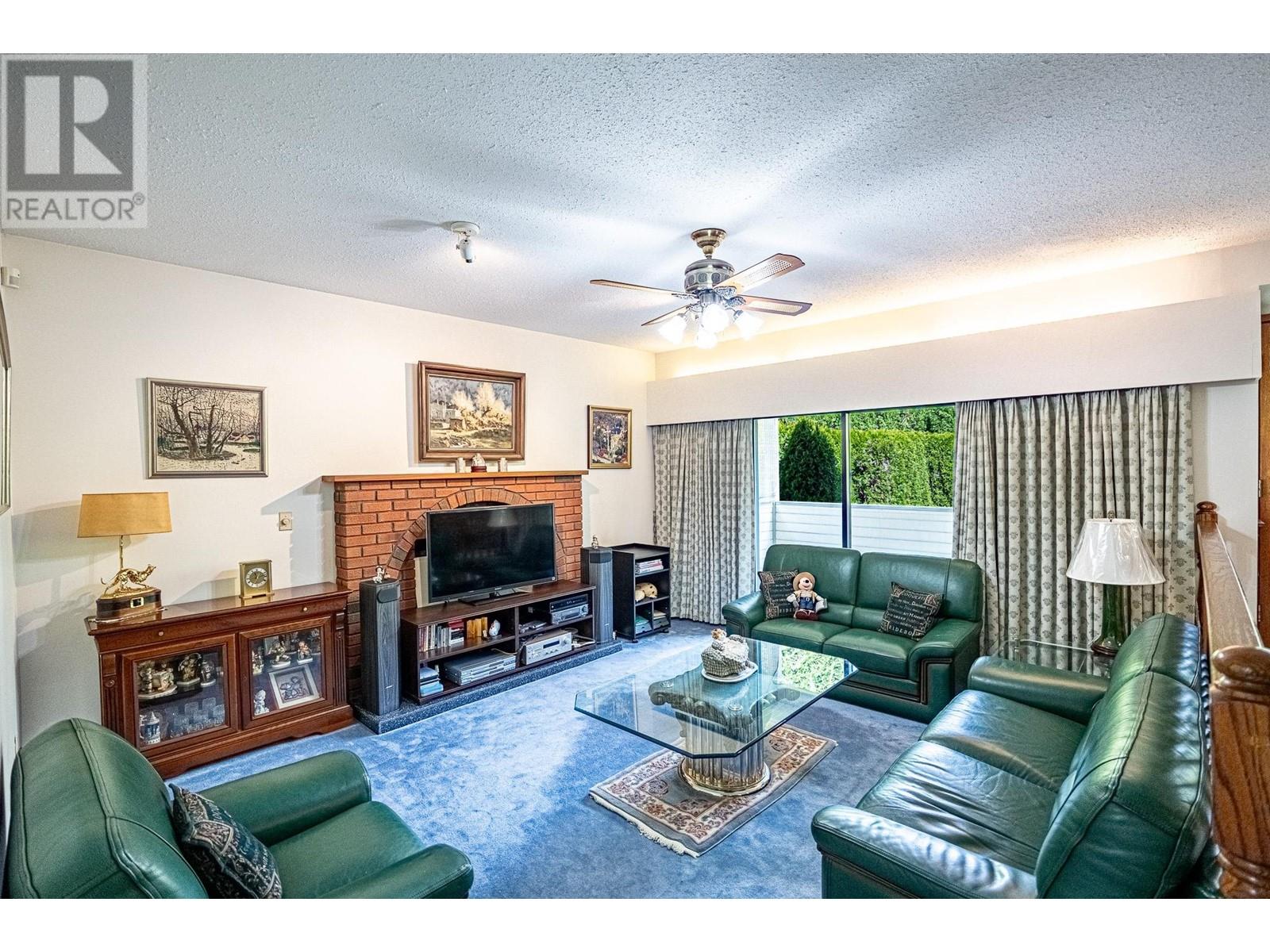 Photo 8 of 2117 Knightswood Place, Burnaby BC