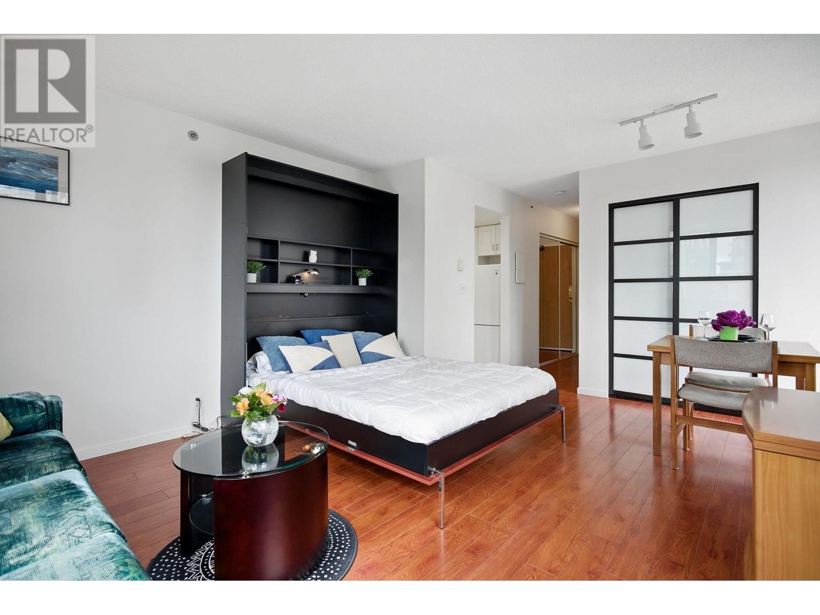 508 789 DRAKE STREET, Vancouver real estate listing R2998082