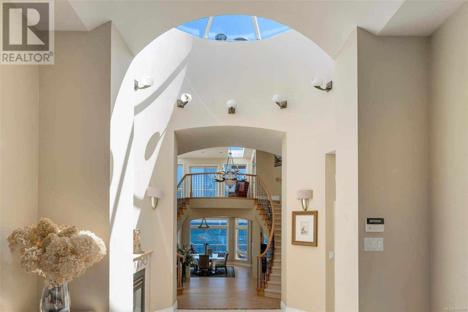  4461 Shore Way, Saanich