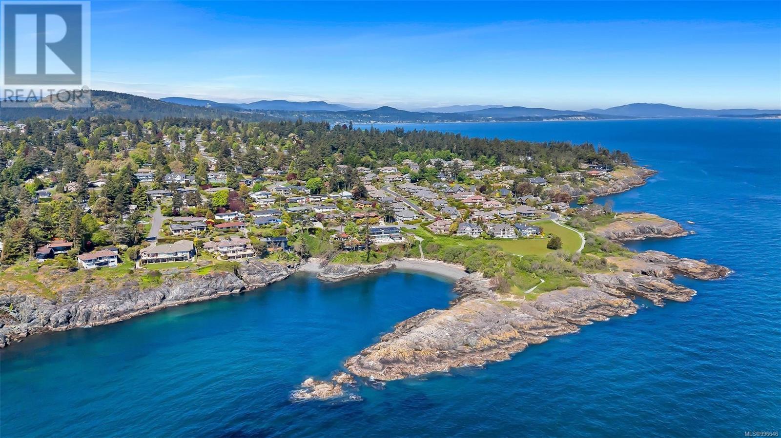  4461 Shore Way, Saanich
