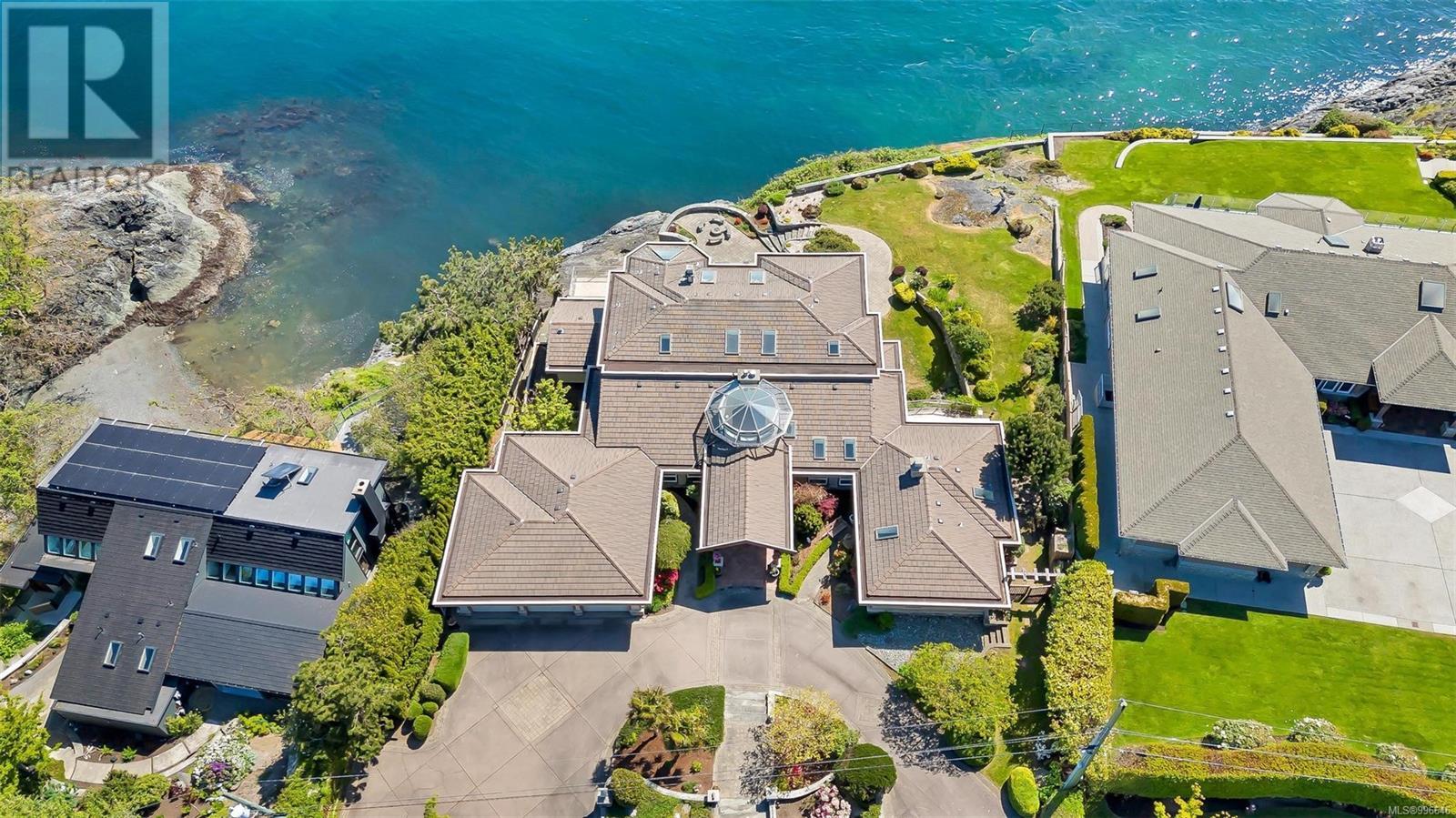  4461 Shore Way, Saanich