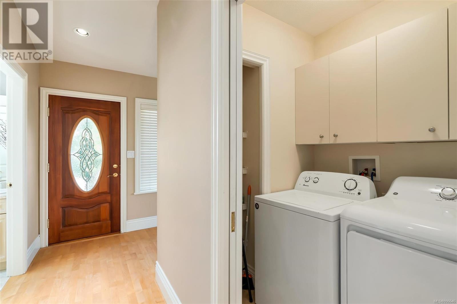  4461 Shore Way, Saanich