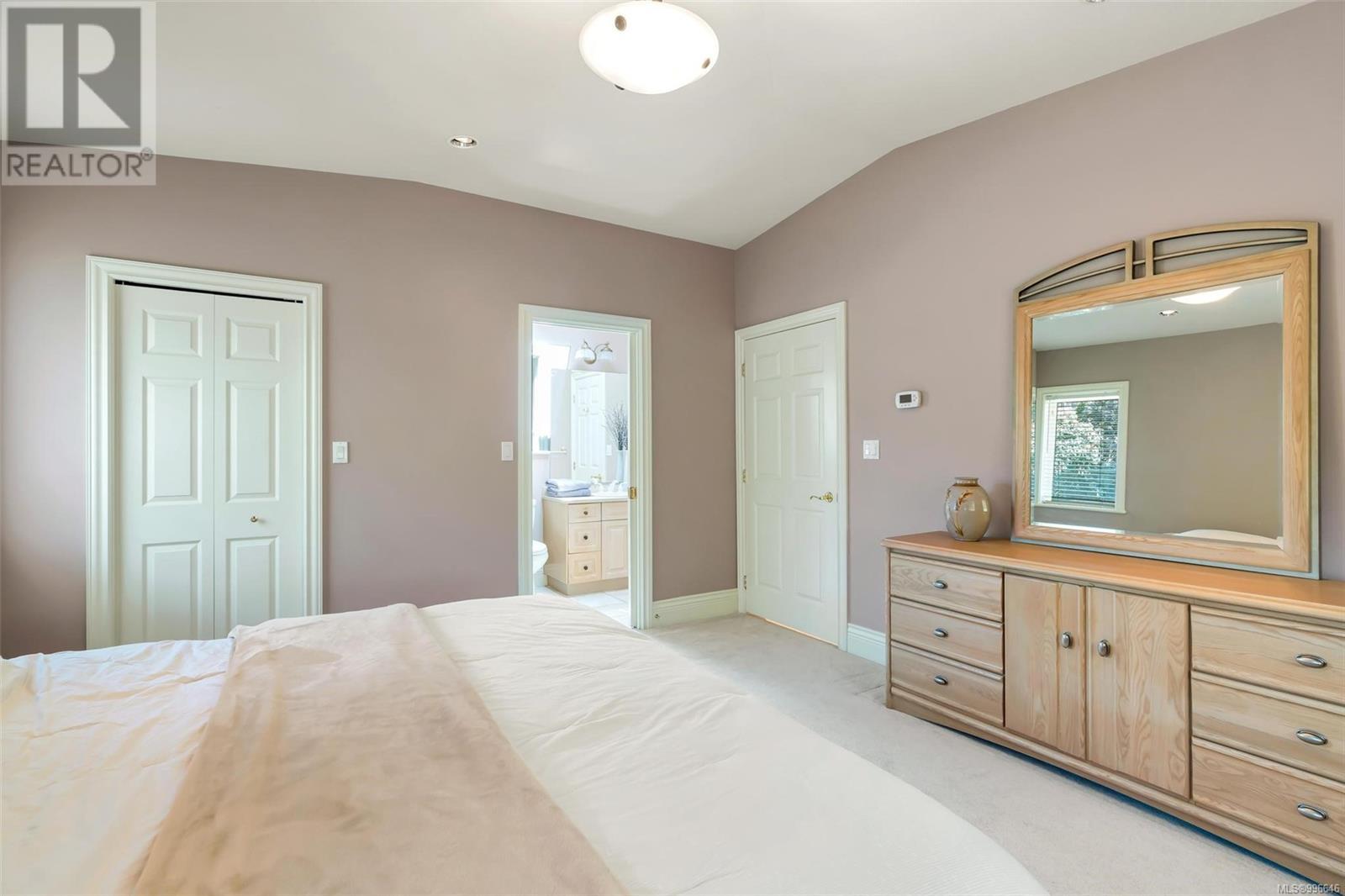  4461 Shore Way, Saanich