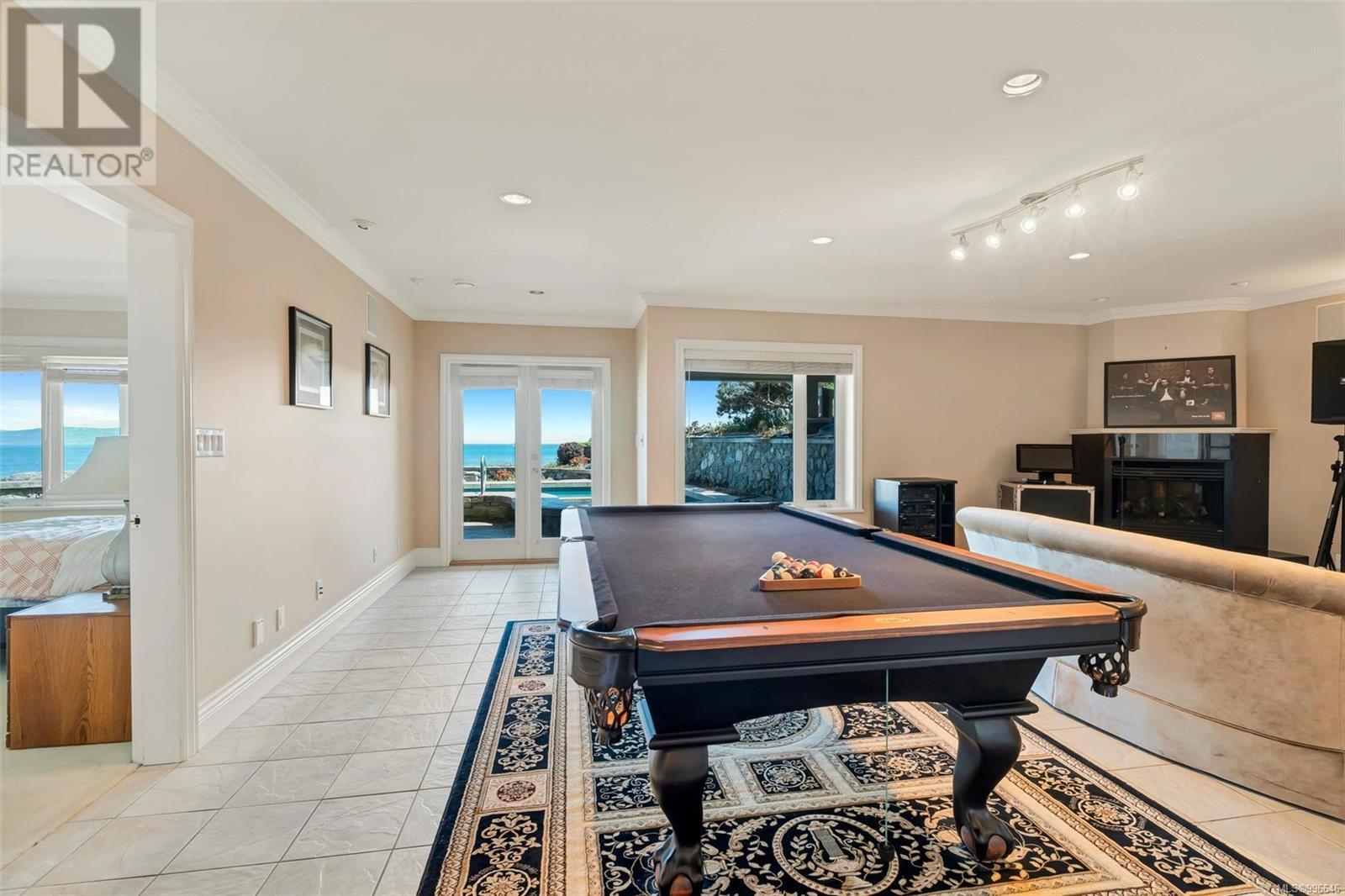  4461 Shore Way, Saanich